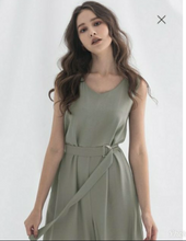 Load image into Gallery viewer, Minimalist And Neat Wide Jumpsuit (With Double D-Ring Belt Buckles)
