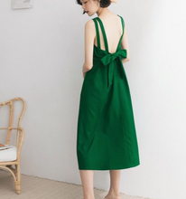 Load image into Gallery viewer, Midi Skirt With Beautiful Back Straps And Umbrella Shape
