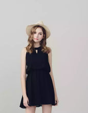Load image into Gallery viewer, Romantic Slightly Sexy Shaved Shoulder Dress
