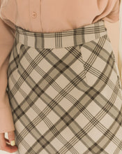 Load image into Gallery viewer, VINTAGE CHECKERED MIDISKIRT
