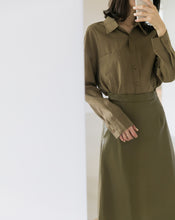 Load image into Gallery viewer, Vintage Leather Pleated Midi-skirt

