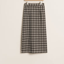 Load image into Gallery viewer, Checked Midi Skirt With Woolen Back Elastic Band
