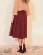 Load image into Gallery viewer, Winter Retro Discount Mid-Length Skirt
