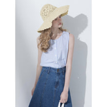 Load image into Gallery viewer, Fresh Striped Sleeveless Vest
