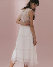 Load image into Gallery viewer, Temperament Stitching Beauty Back Dress
